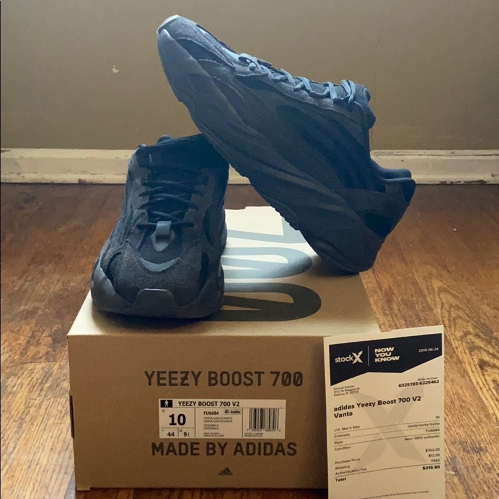 Yeezy Boost 700 V2 Vanta